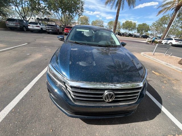 Used 2020 Volkswagen Passat 2.0T SE FWD image 4