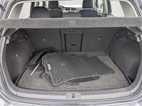 Used 2017 Volkswagen Golf S FWD image 6