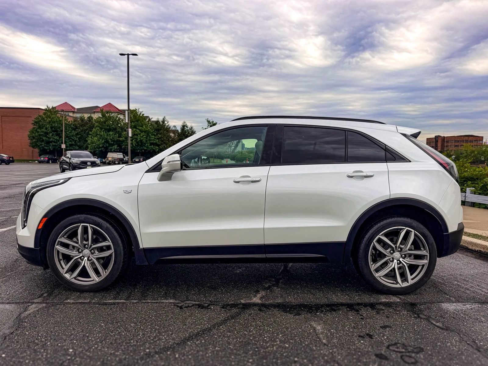 Used 2023 Cadillac XT4 Sport AWD/4WD image 7