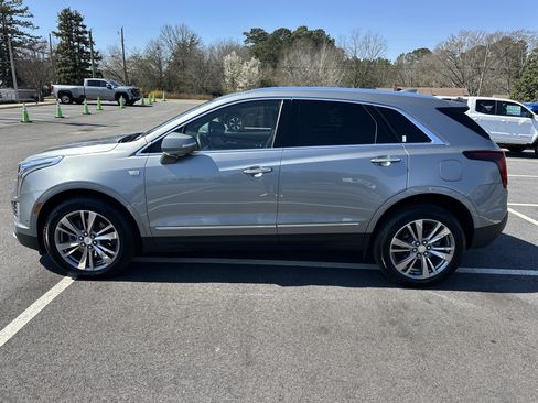 Used 2024 Cadillac XT5 Premium Luxury w/ Technology Package image 9