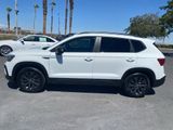 Certified 2022 Volkswagen Taos S image 4
