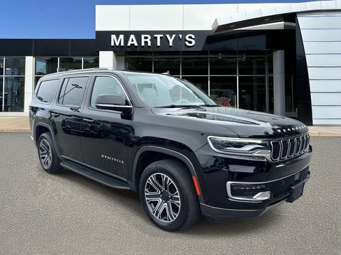 Used 2022 Jeep Wagoneer Series III w/ Convenience Group I AWD/4WD image 1