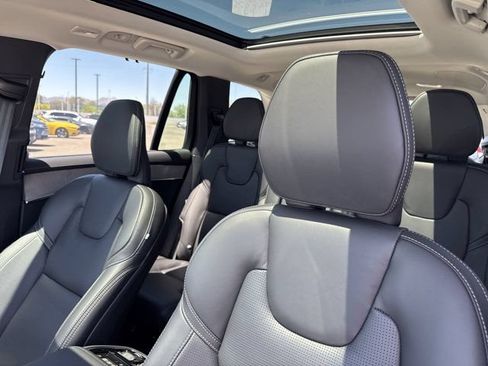 Certified 2025 Volvo XC90 T8 Ultra w/ Protection Package Premier AWD/4WD image 17