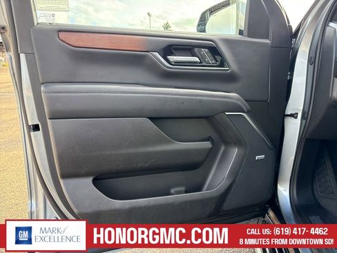 Used 2025 GMC Yukon Denali image 14