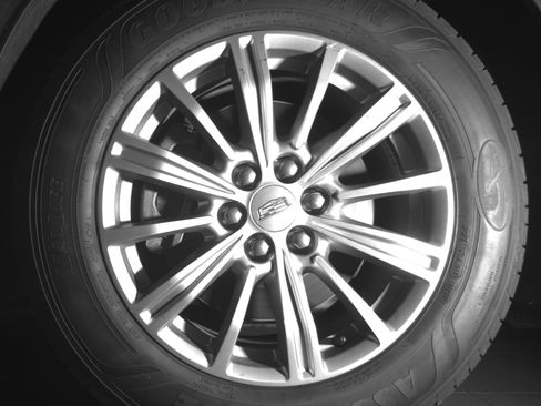 Used 2018 Cadillac XT5 Luxury w/ Driver Awareness Package FWD image 11
