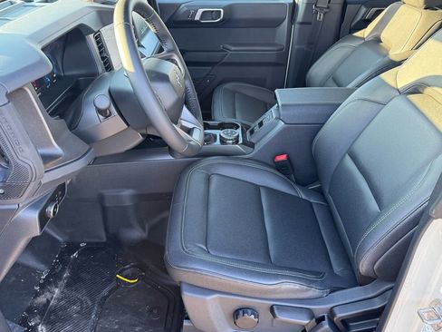 New 2026 Ford Bronco Big Bend w/ Black Diamond Package AWD/4WD image 8