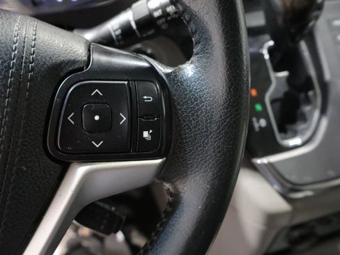 Used 2015 Toyota Sienna XLE AWD/4WD image 31