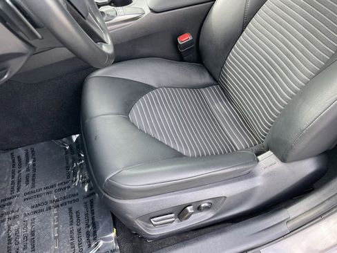 Used 2024 Toyota Camry SE image 21