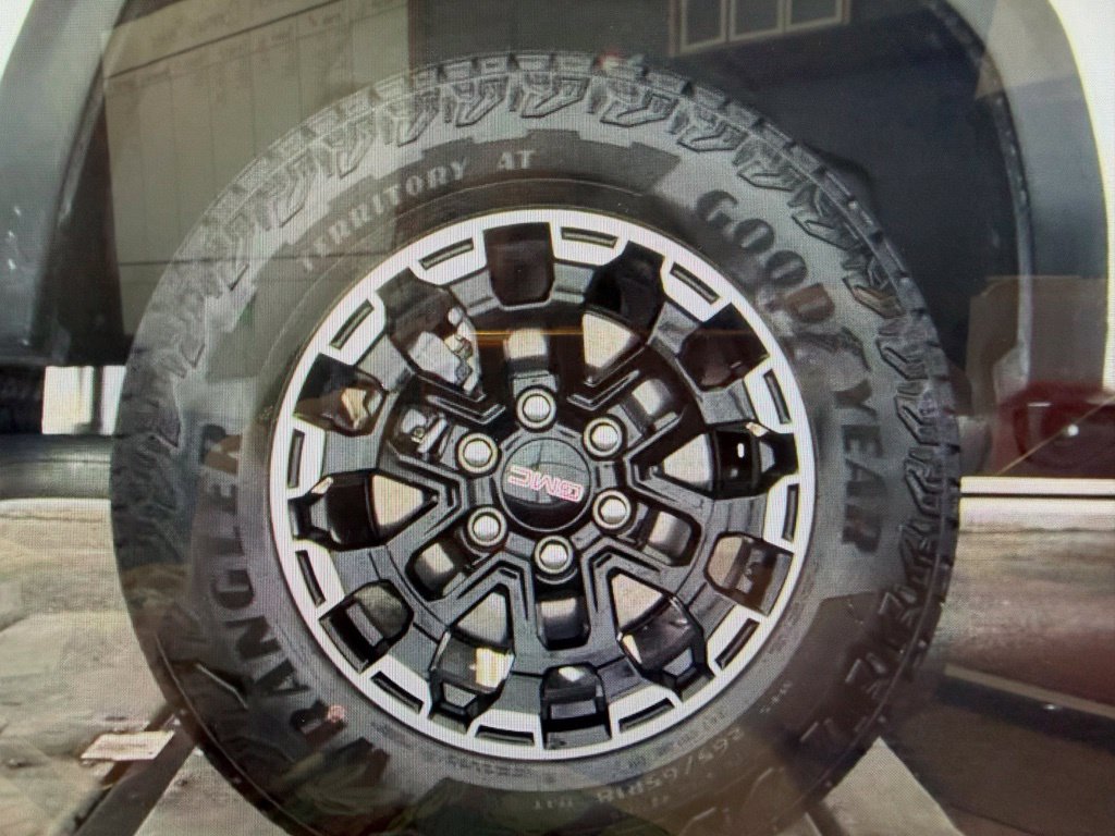Used 2026 GMC Canyon AT4 AWD/4WD image 12