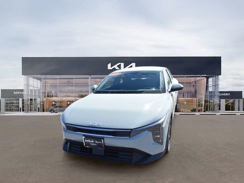 New 2026 Kia K4 FWD image 8