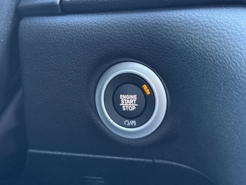 New 2026 Chrysler Pacifica Select image 21