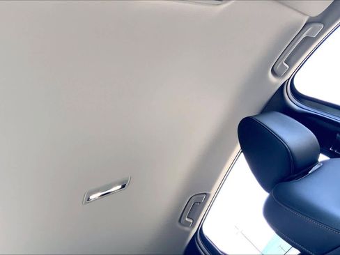 Certified 2025 MAZDA CX-90 3.3 Turbo w/ Select Package image 13