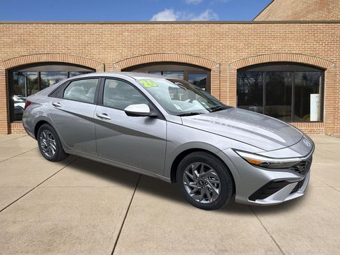 New 2026 Hyundai Elantra Blue image 27