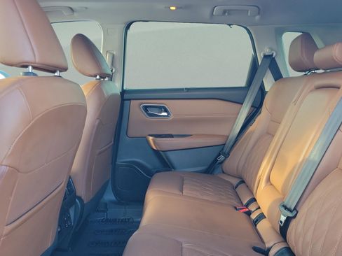 Used 2024 Nissan Rogue Platinum w/ Platinum Premium Package image 7