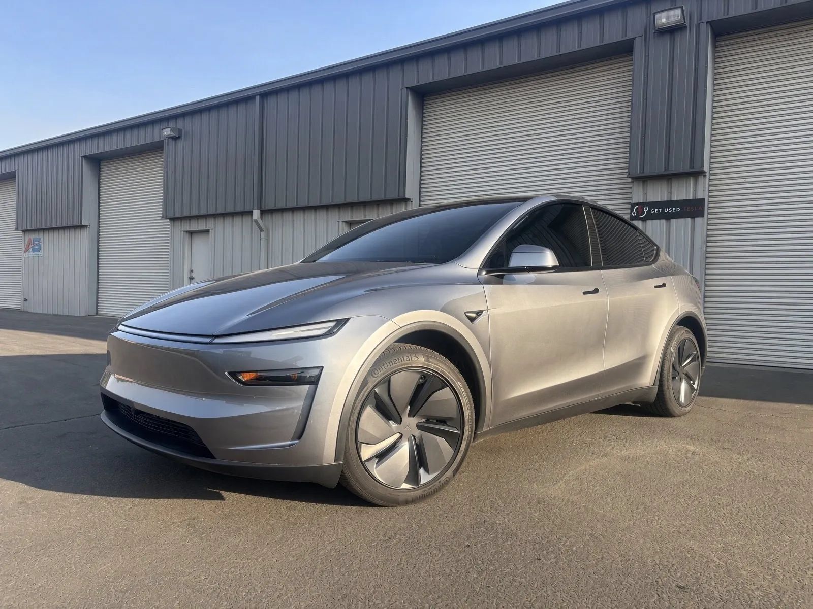 Used 2026 Tesla Model Y AWD image 3