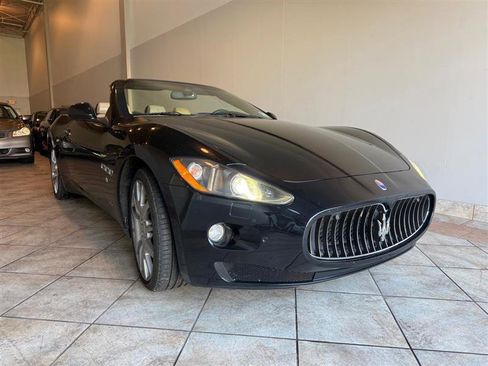 Used 2010 Maserati GranTurismo Convertible image 6