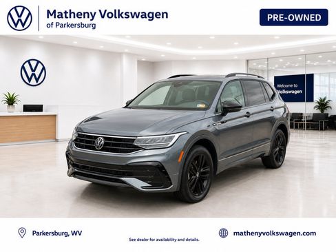 Certified 2022 Volkswagen Tiguan SE R-Line AWD/4WD image 1