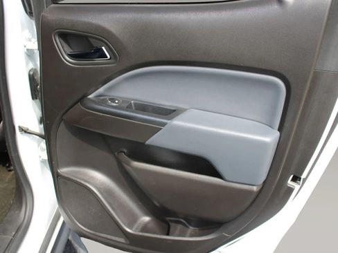 Used 2016 Chevrolet Colorado Z71 AWD/4WD image 22