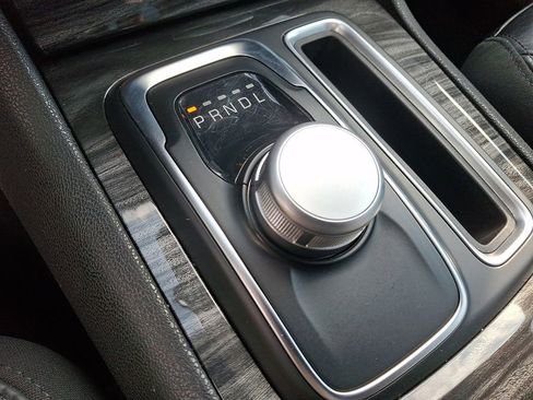 Used 2022 Chrysler 300 Touring L w/ Popular Equipment Group image 15