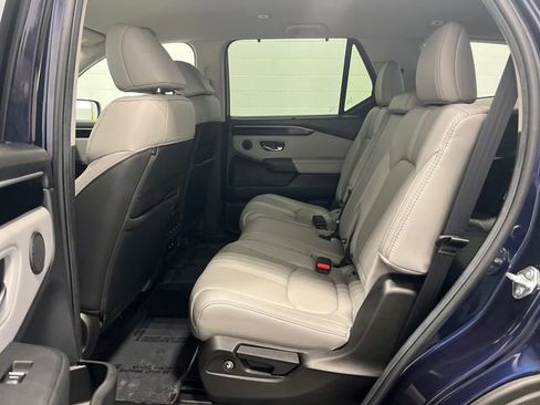 Used 2025 Honda Pilot EX-L image 17