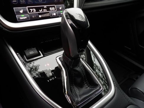 Used 2025 Subaru Outback Limited image 25