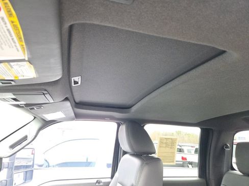 Used 2011 Ford F350 Lariat w/ Lariat Ultimate Pkg image 4