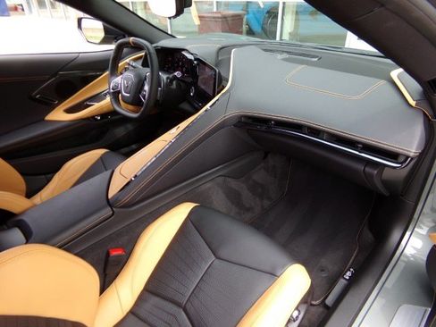 Used 2023 Chevrolet Corvette Stingray Preferred Cpe w/ Z51 Performance Package RWD image 27
