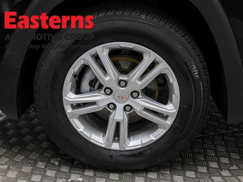 Used 2022 GMC Terrain SLE image 32