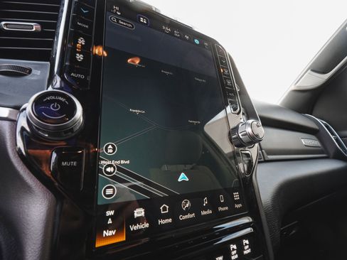 Used 2023 RAM 1500 Big Horn image 19