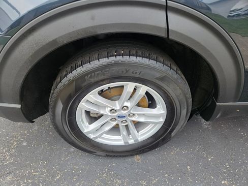 Used 2023 Ford Explorer XLT w/ Equipment Group 202A image 11