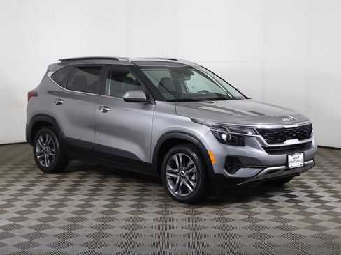 Used 2023 Kia Seltos S w/ Navigation Package image 50