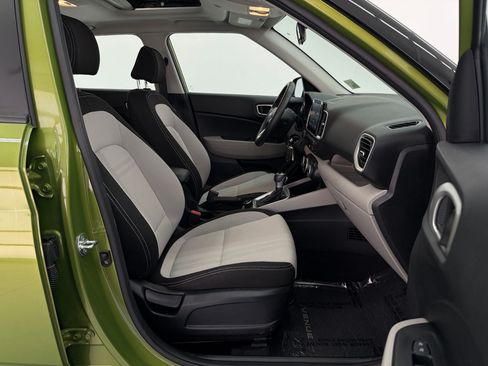 Used 2023 Hyundai Venue SEL FWD image 23