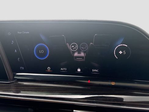 Used 2021 Cadillac Escalade Sport w/ Driver Assist Tech Package AWD/4WD image 34
