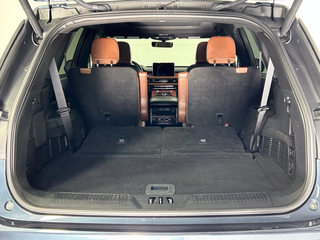 Used 2023 Lincoln Aviator Reserve w/ Elements Package Plus AWD/4WD image 15