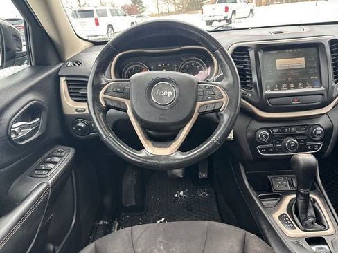 Used 2017 Jeep Cherokee 75th Anniversary image 15