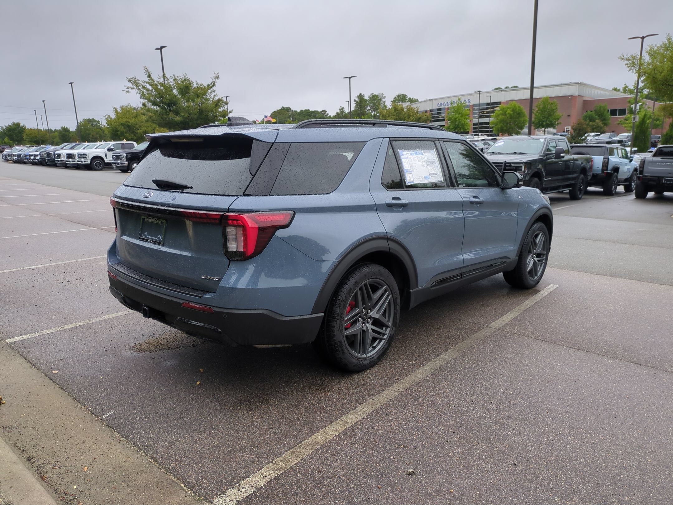 New 2026 Ford Explorer ST-Line w/ ST-Line Street Pack AWD/4WD image 4