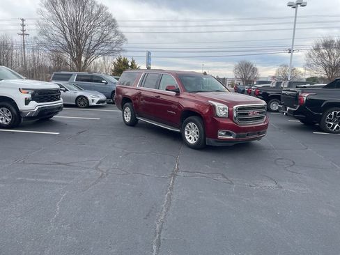 Used 2018 GMC Yukon XL SLT w/ Open Road Package image 2