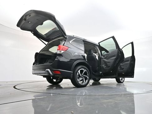 Used 2024 Subaru Forester Touring w/ POP Package 3 AWD/4WD image 45