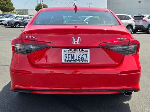 Used 2023 Honda Civic Sport image 5