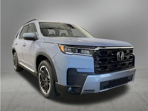 New 2026 Honda Pilot Touring image 7