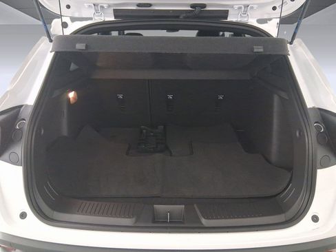 Used 2025 Chevrolet Trax RS w/ Sunroof Package image 25