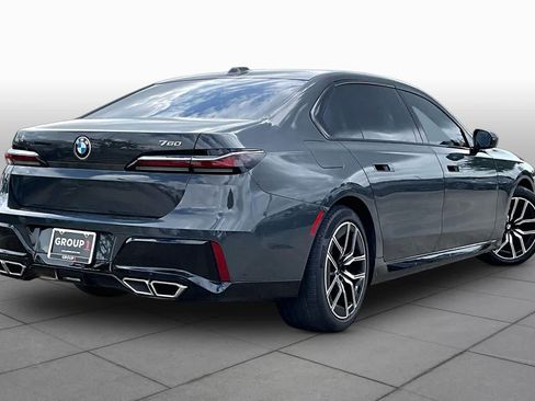 Used 2023 BMW 760i xDrive w/ Executive Package AWD/4WD image 12