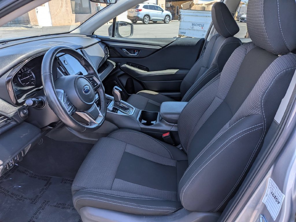 Used 2025 Subaru Outback Premium AWD/4WD image 15
