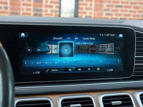 Used 2020 Mercedes-Benz GLS 450 4MATIC image 26
