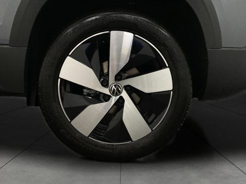 New 2025 Volkswagen Taos S image 11