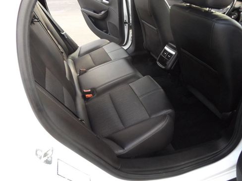 Used 2017 Chevrolet Impala LT image 24