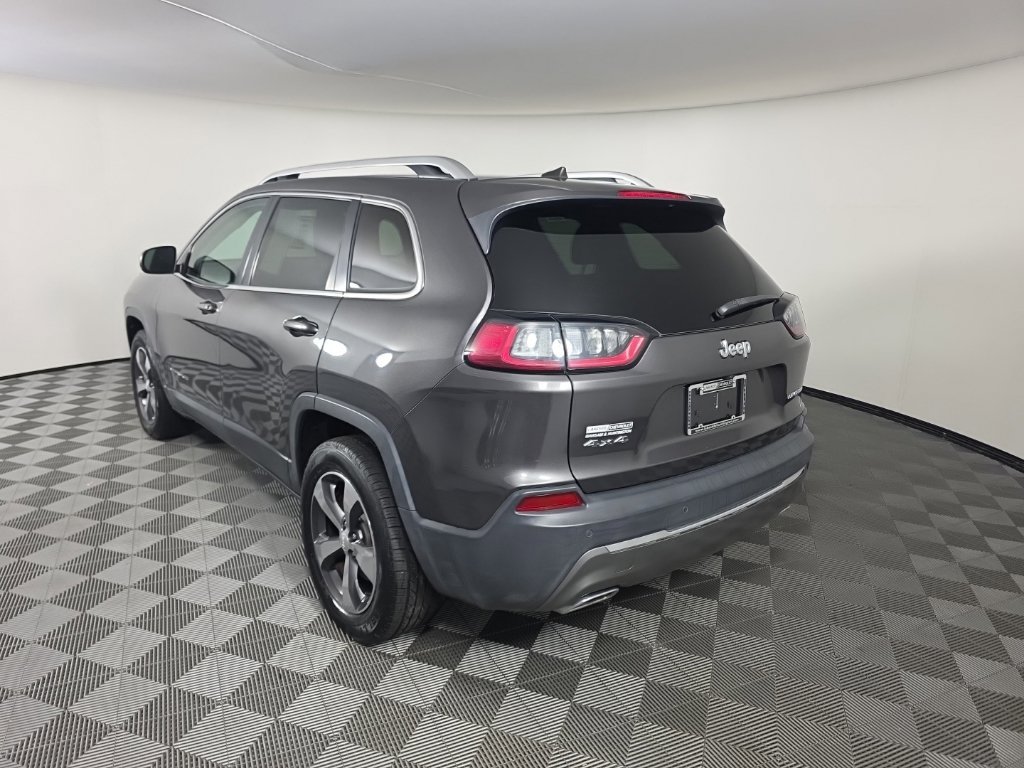 Used 2019 Jeep Cherokee Limited AWD/4WD image 3