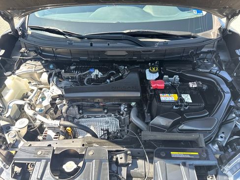 Used 2020 Nissan Rogue SV image 21