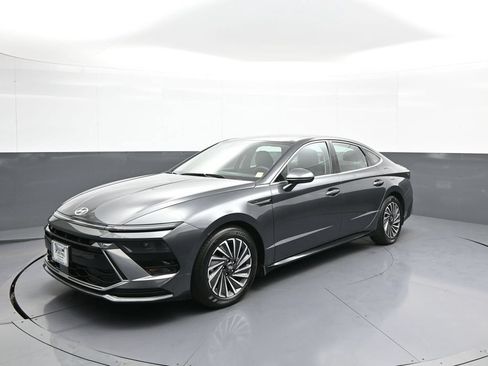 Used 2026 Hyundai Sonata SEL FWD image 1