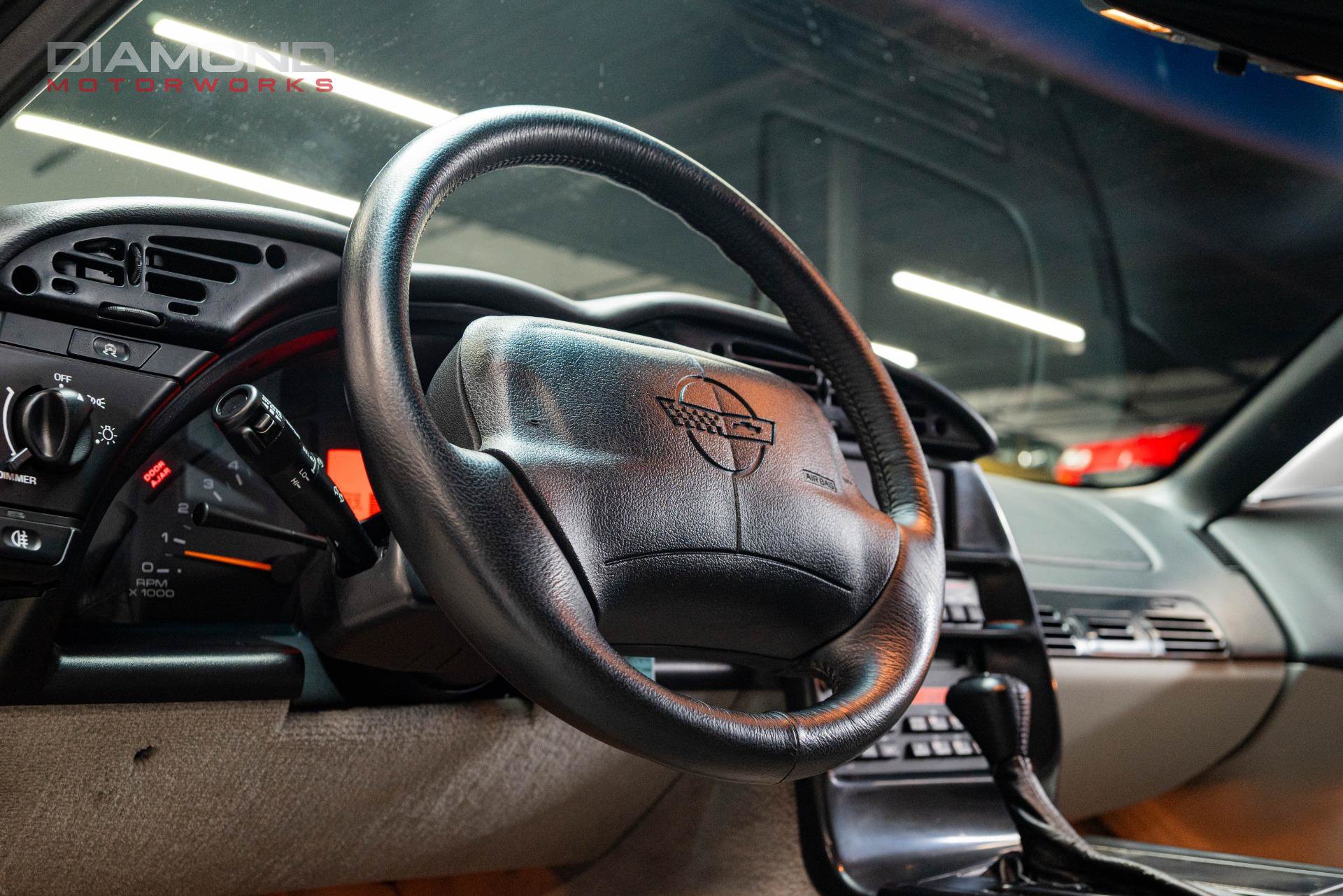 Used 1995 Chevrolet Corvette Coupe RWD image 70